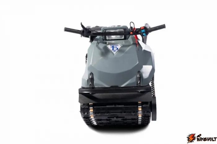 burlak-m2-lfs-dlinnyj-na-sklizah-15-ls-0 Мотобуксировщик Бурлак-М2 LFS длинный на склизах 15 л.с. — изображение 1