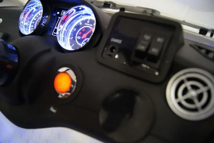 Детский электромобиль BMW T004TT с дистанционным управлением — изображение 10