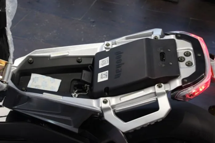 Электроскутер Doohan iTank EV3 1500W Red 1 Аккумулятор 60V26Ah — изображение 10