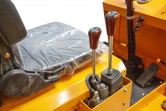 Грузовая электрическая тележка (погрузчик) RTA БРАВО 4x4 — изображение 6