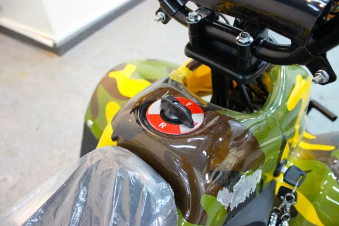 Электроквадроцикл Mytoy T-600 800W Желтый камуфляж — изображение 4