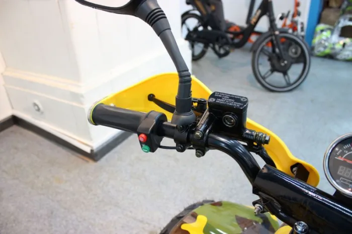 Электроквадроцикл Mytoy T-600 800W Желтый камуфляж — изображение 6