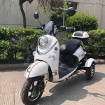 Трицикл электроскутер трехколесный Etoro Vespa NEW 2024 черный — изображение 3
