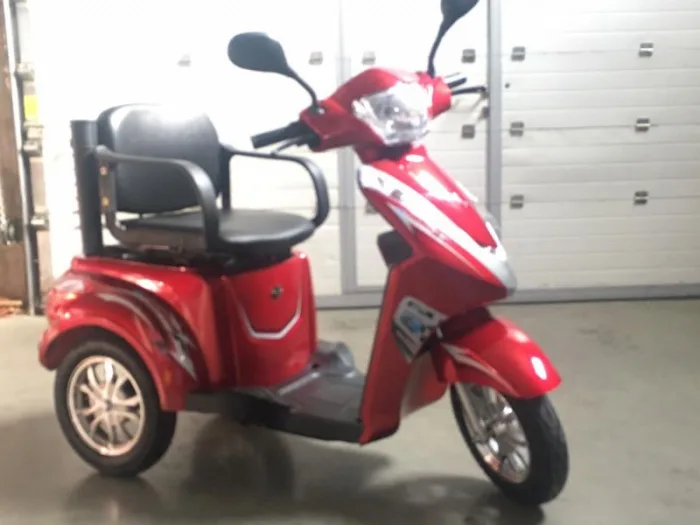 Электроскутер Etrike Super ONE 850 — изображение 3