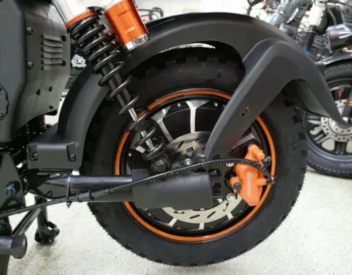 Электроскутер Gbike Troika 1500W 60V38A — изображение 5