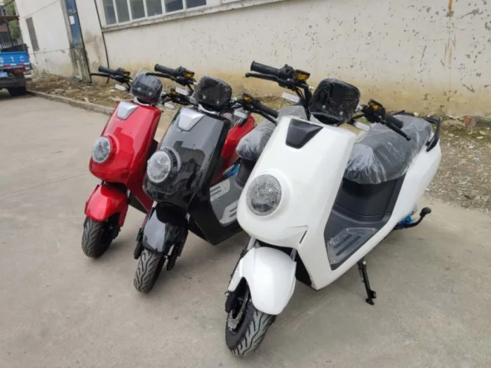 Электроскутер GreenCamel Инфинити (72V 1500W R10) — изображение 3