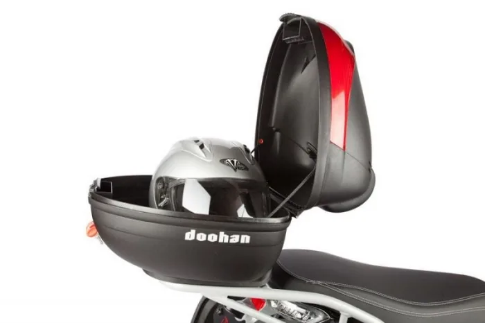 Электроскутер Doohan iTank EV3 Pro 1500W Red 2 Аккумулятора 60V26Ah+Кофры+Чехол+Перчатки — изображение 5