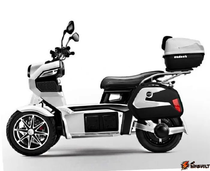 elektroskuter-itank-doohan-ev3-pro-3000w-belij-0 Электроскутер Doohan iTank EV3 Pro 3000W White 2 Аккумулятора 60V26Ah+Кофры+Чехол+Перчатки — изображение 1