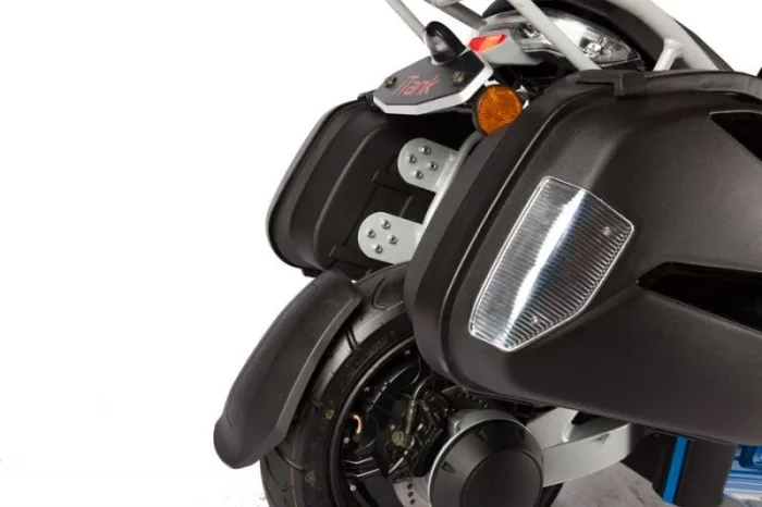 Электроскутер ITank Sk Pro 1500W 60V32Ah. Black 2 Аккумулятора 60V26Ah+Кофры+Чехол+Перчатки — изображение 8