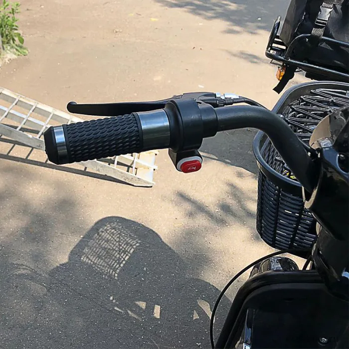 Электроскутер MD 350 с педалями — изображение 4