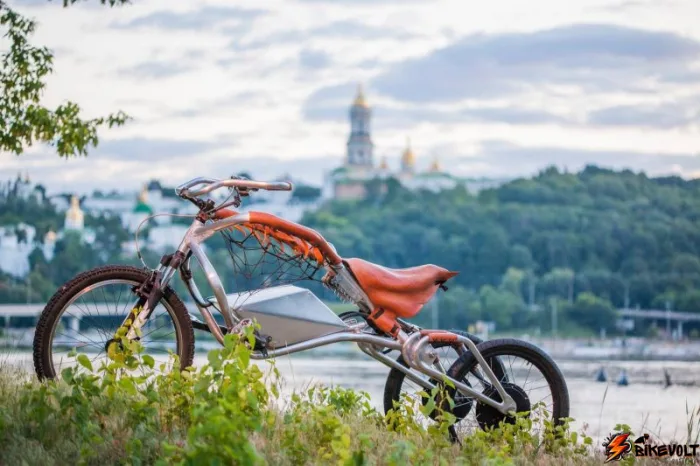 gagarin-trike-0 Трехколесный электровелосипед - электроскутер Gagarin Trike 2х3 2000W — изображение 1