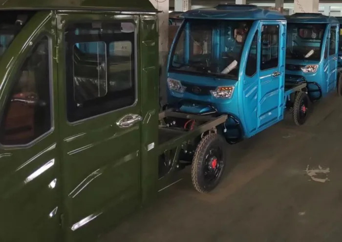 Грузовая электрическая тележка GreenCamel Тендер D1500 (60V 1000W) кабина, понижающая — изображение 3