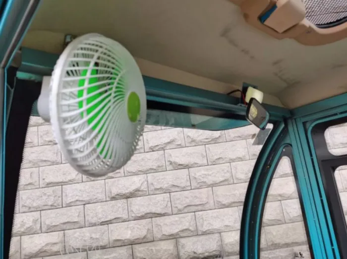 Грузовая электрическая тележка GreenCamel Тендер D1500 (60V 1000W) кабина, понижающая — изображение 6