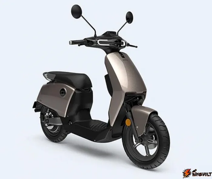 jelektroscooter-super-soco-cu-1200w-0 Электроскутер Super Soco CU 1200W — изображение 1