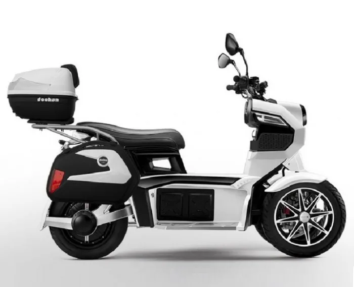 Электроскутер Doohan iTank EV3 Pro 1500w White 2 Аккумулятора 60V26Ah+Кофры+Чехол+Перчатки — изображение 5