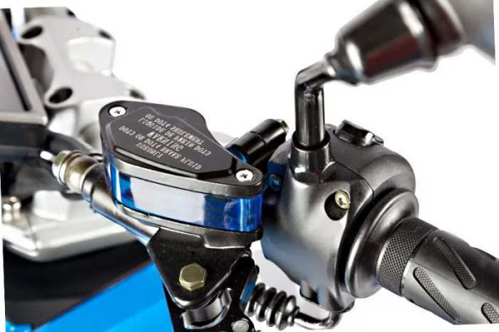 Электроскутер Doohan iTank EV3 Pro Blue 3000W 2 Аккумулятора 60V26Ah+Кофры+Чехол+Перчатки — изображение 2