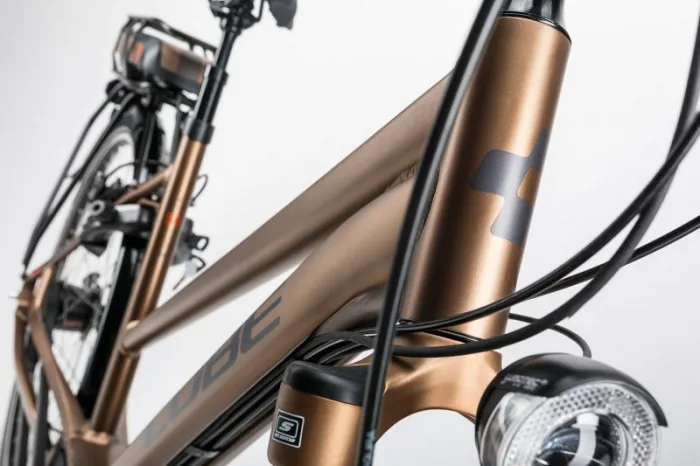 Электровелосипед Cube Travel Hybrid 400 Trapeze 2017 — изображение 13