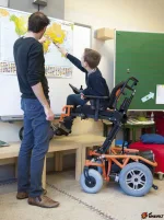 Кресло-коляска для инвалидов с электроприводом Vermeiren Springer Kids — изображение 5