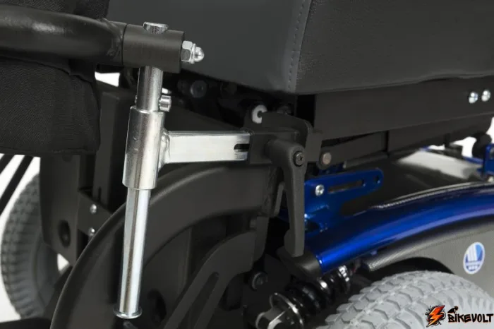 Кресло-коляска для инвалидов с электроприводом Vermeiren Timix SU — изображение 4