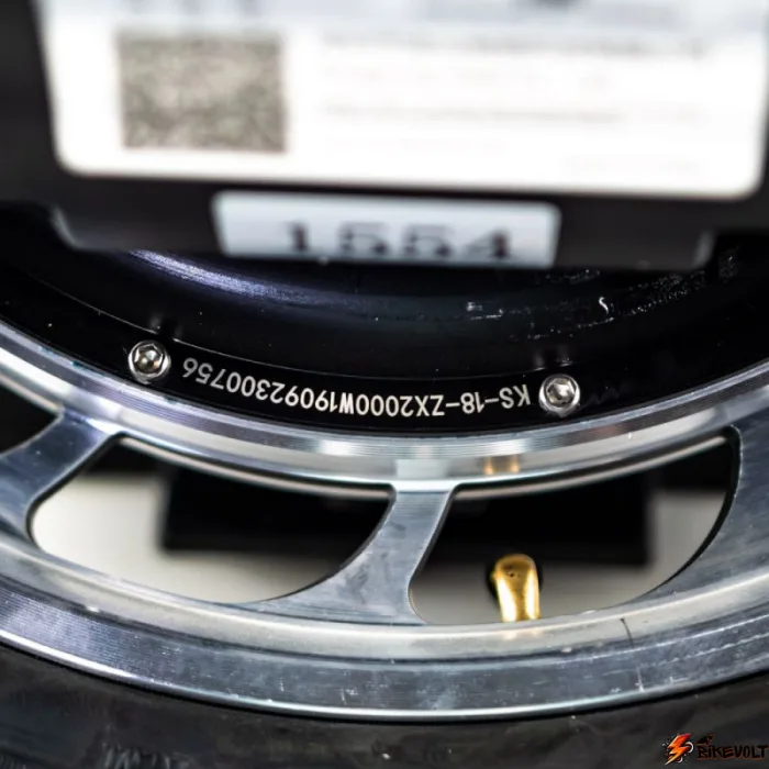 Моноколесо KingSong KS18XXL V2 1600Wh Rubber Black (большие педали, 2.5А З/У) — изображение 6