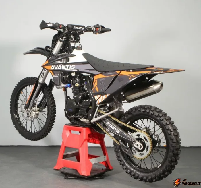 Мотоцикл AVANTIS ENDURO 300 PRO CARB FCR EXCLUSIVE ARS (CBS300/174MN-3 DESIGN HS ЧЕРНЫЙ) DESIGN HS — изображение 4