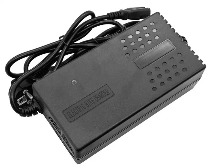 zaryadnoe-ustrojstvo-dlya-svintsovyh-tyagovyh-akkumulyatorov-eltreco-60v20ah-3a-0 Зарядное устройство для свинцовых тяговых аккумуляторов ELTRECO 60V20A/H (3A) — изображение 1